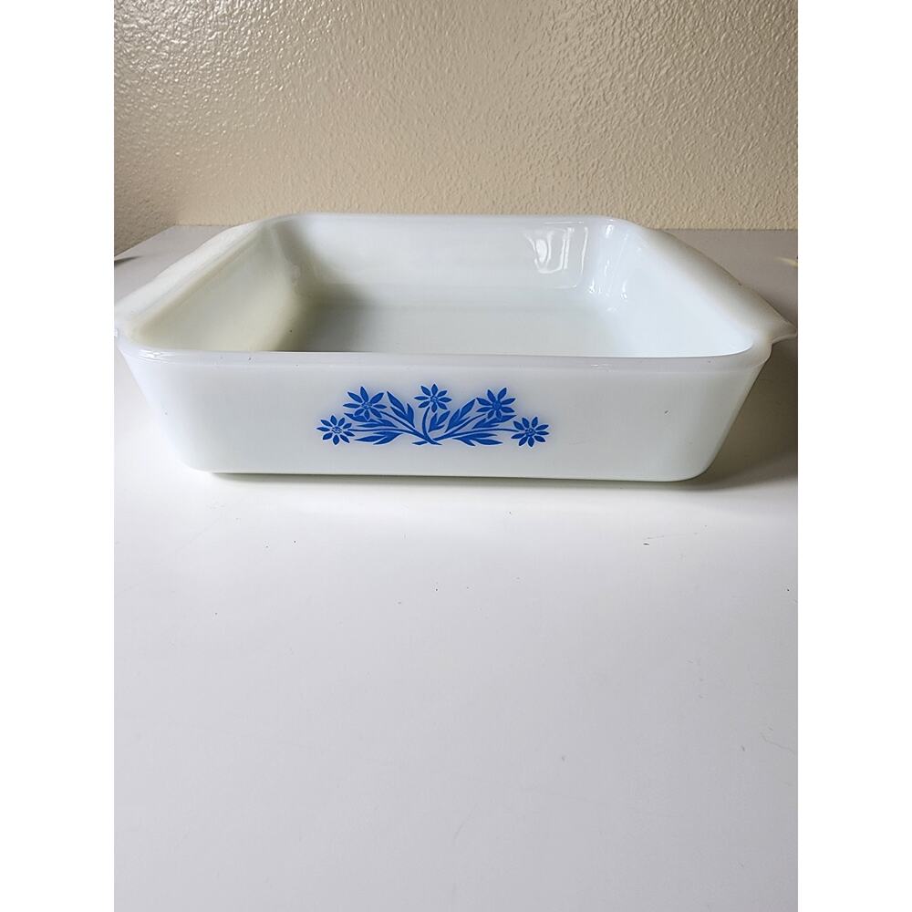 Vintage ANCHOR HOCKING Fire King Blue Cornflower8" Baking Dish Ovenware - Picture 2 of 6